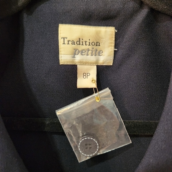 Vintage Tradition Petite Shirt and Skirt Combination Black Grey Floral Size 8P - Picture 4 of 16